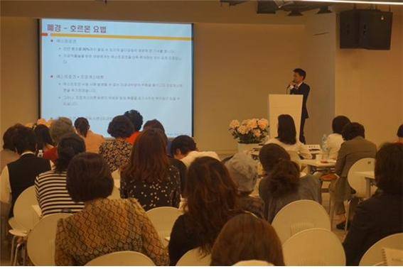 분당서울대병원 산부인과 김슬기 진료교수는 ‘호르몬 치료 바로알기-건강한 월경, 피임, 폐경’이라는 주제로 강연했다.