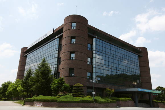 한국연구재단 본관전경