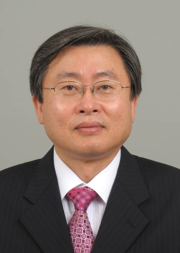 윤보현 교수