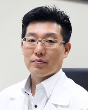 이윤석 교수