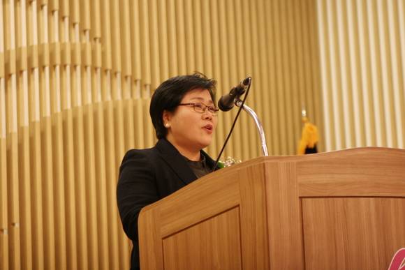 1월 28일 김정미 화성시간호사회 초대회장이 한림대학교동탄성심병원에서 개최한 창립총회에서 개회사를 전하고 있다