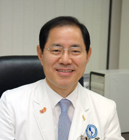 유희석 의무부총장 겸 의료원장