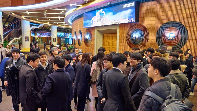 제6회 빛의소리 나눔콘서트를 찾은 관객들.