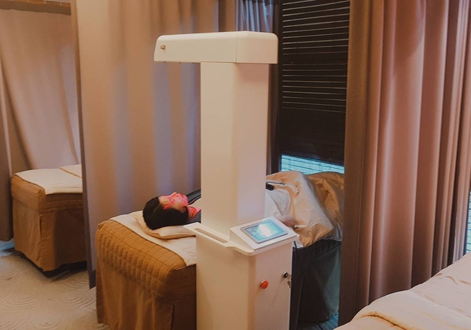 마이23항노화센터의 온열장비인 ‘온열침(Calorpuncure)’