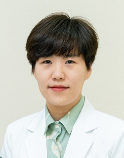 장윤경 교수