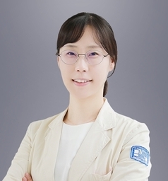 박실비아 교수