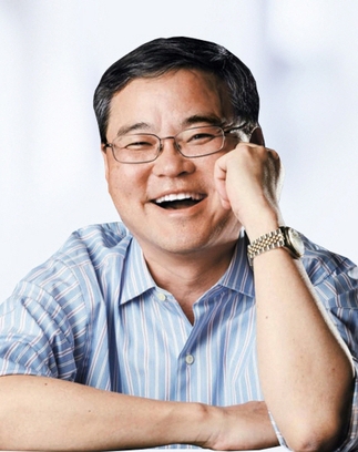 김성완 주임교수