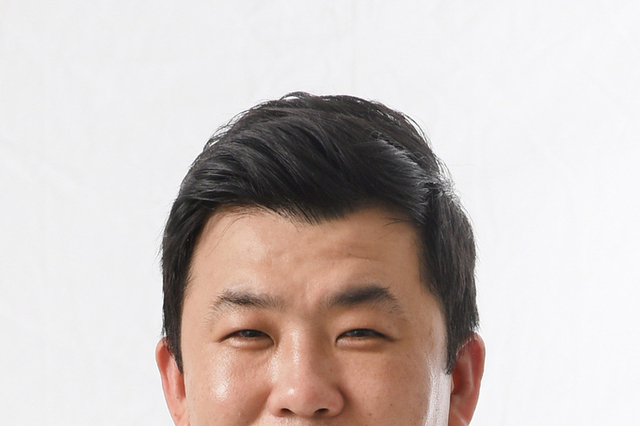 쉰 목소리, 단순한 노화 아닐 수도... ‘노인성 발성장애’ 주의